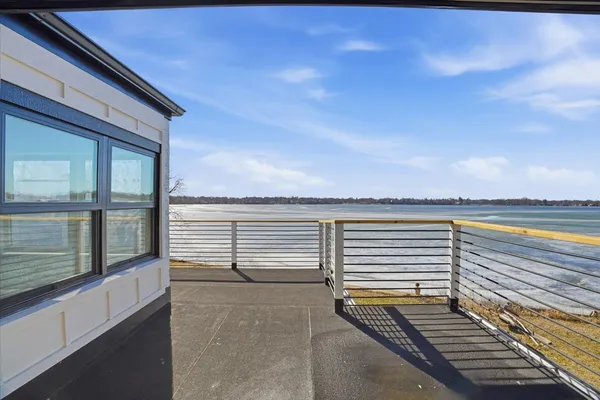 $684,500 | 297 East Lakeview Avenue, Round Lake Beach, IL 60073