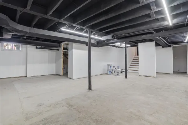 $684,500 | 297 East Lakeview Avenue, Round Lake Beach, IL 60073