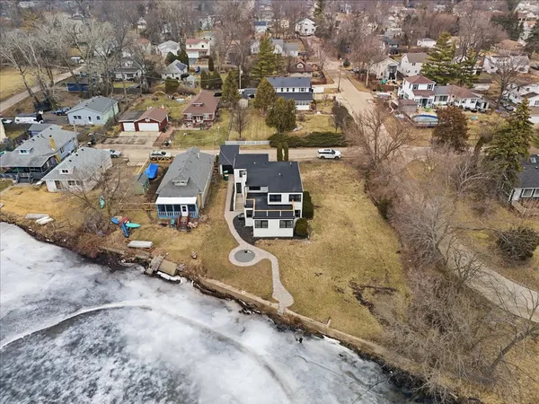 $684,500 | 297 East Lakeview Avenue, Round Lake Beach, IL 60073