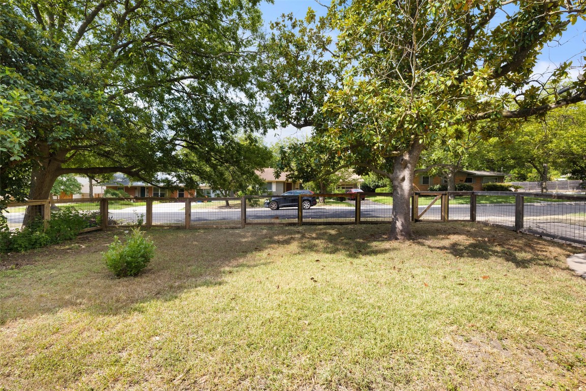 1502 Ridgehaven Drive Austin, TX 78723 - Photo 3 of 34 a view of park with trees