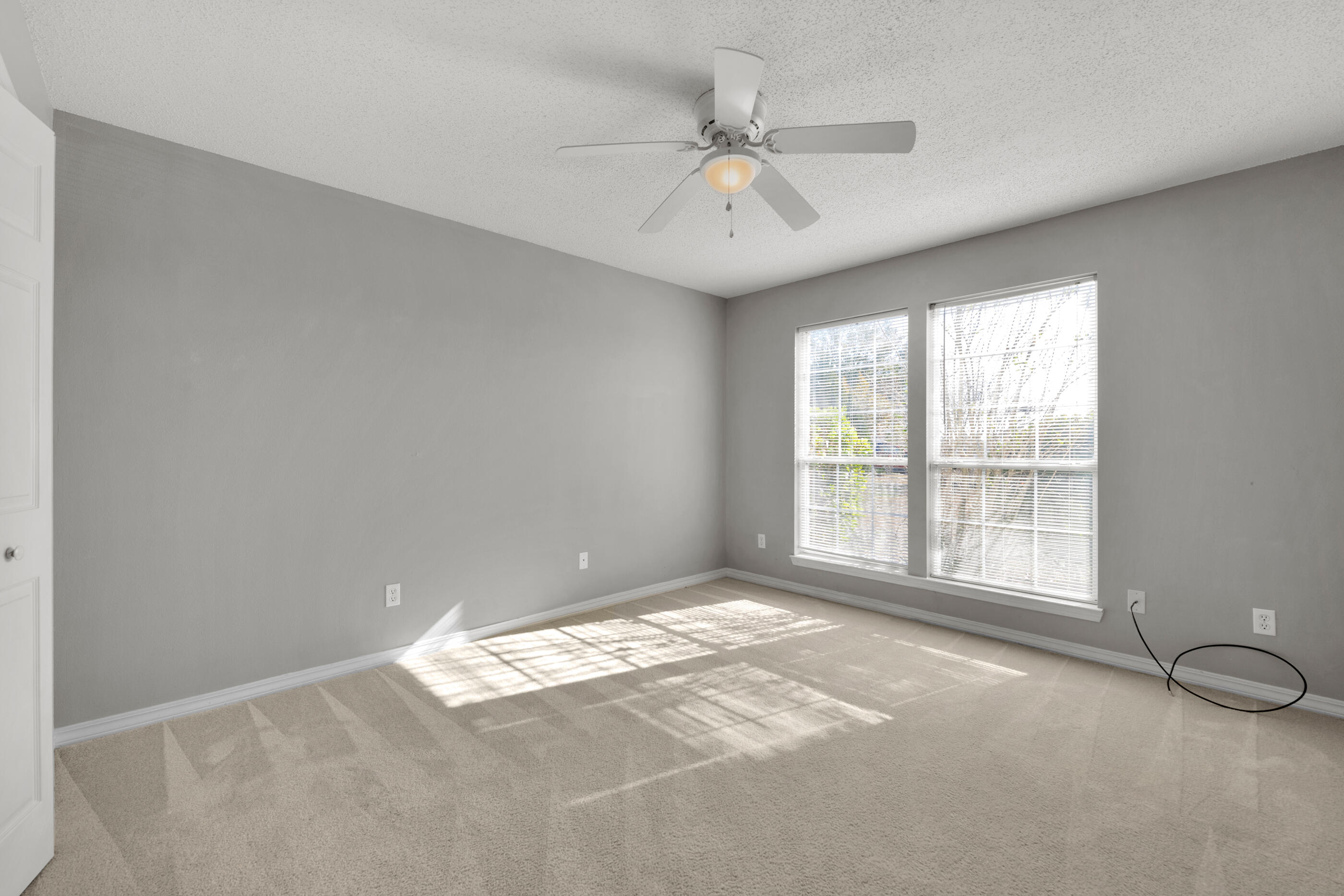 110 Sandstone Trail Crestview, FL 32539 - Photo 20 of 25 an empty room with windows