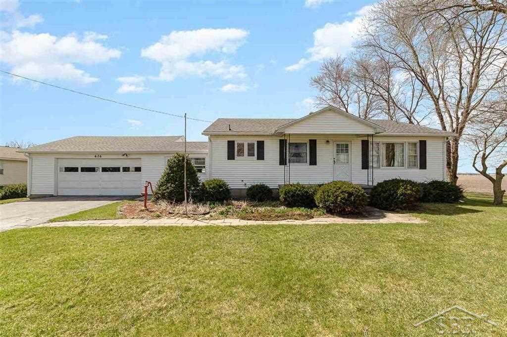 626 East Beaver Road Kawkawlin, MI 48631 - Photo 1 of 25
