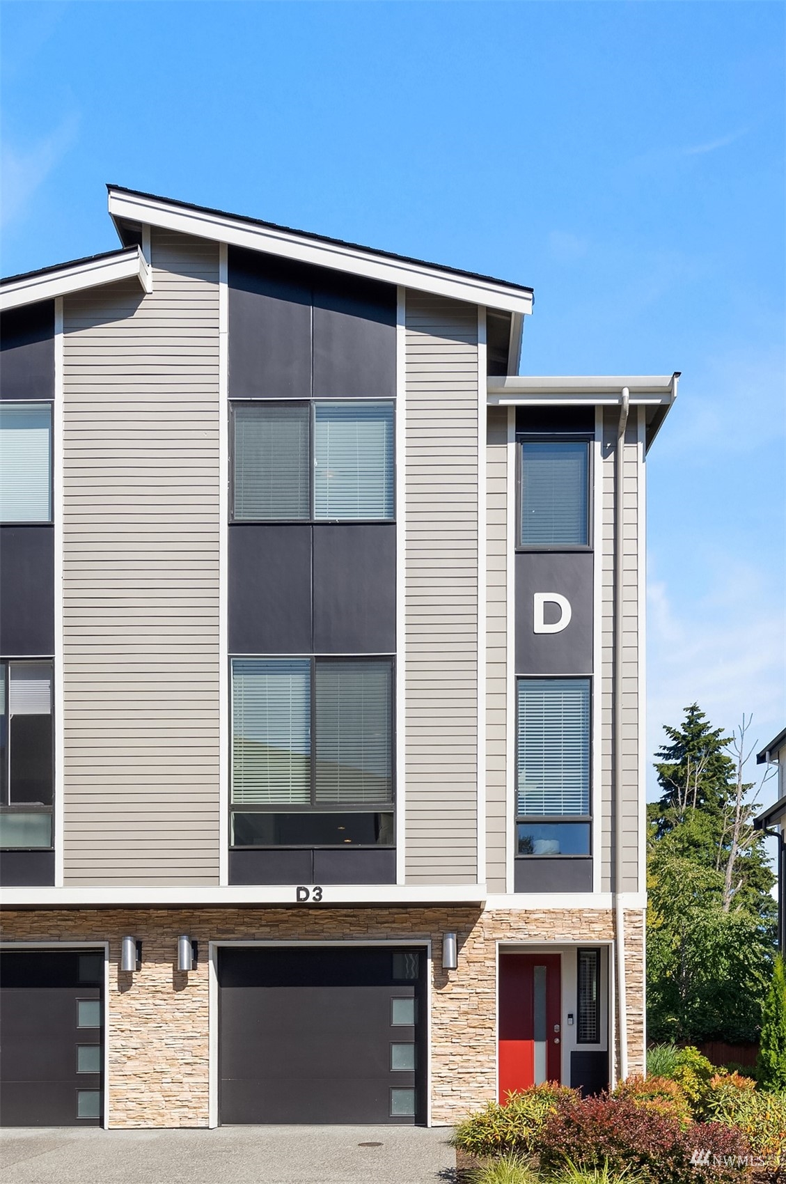 729 112th Street Southwest, Unit D3 Everett, WA 98204 - Photo 2 of 25