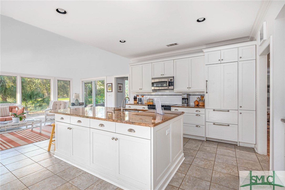 29 Delegal Road Savannah, GA 31411 - Photo 15 of 46 Kitchen