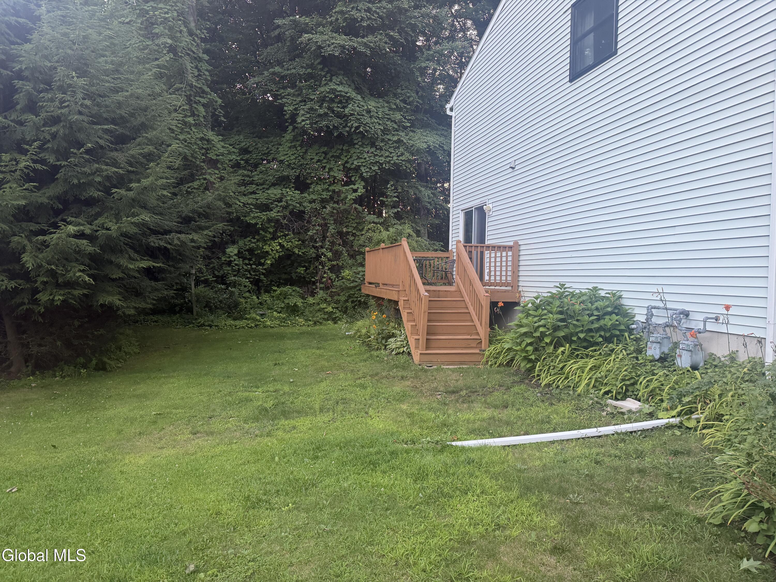 34 Henderson Road, Unit A Bethlehem, NY 12077 - Photo 17 of 20 IMG_2423