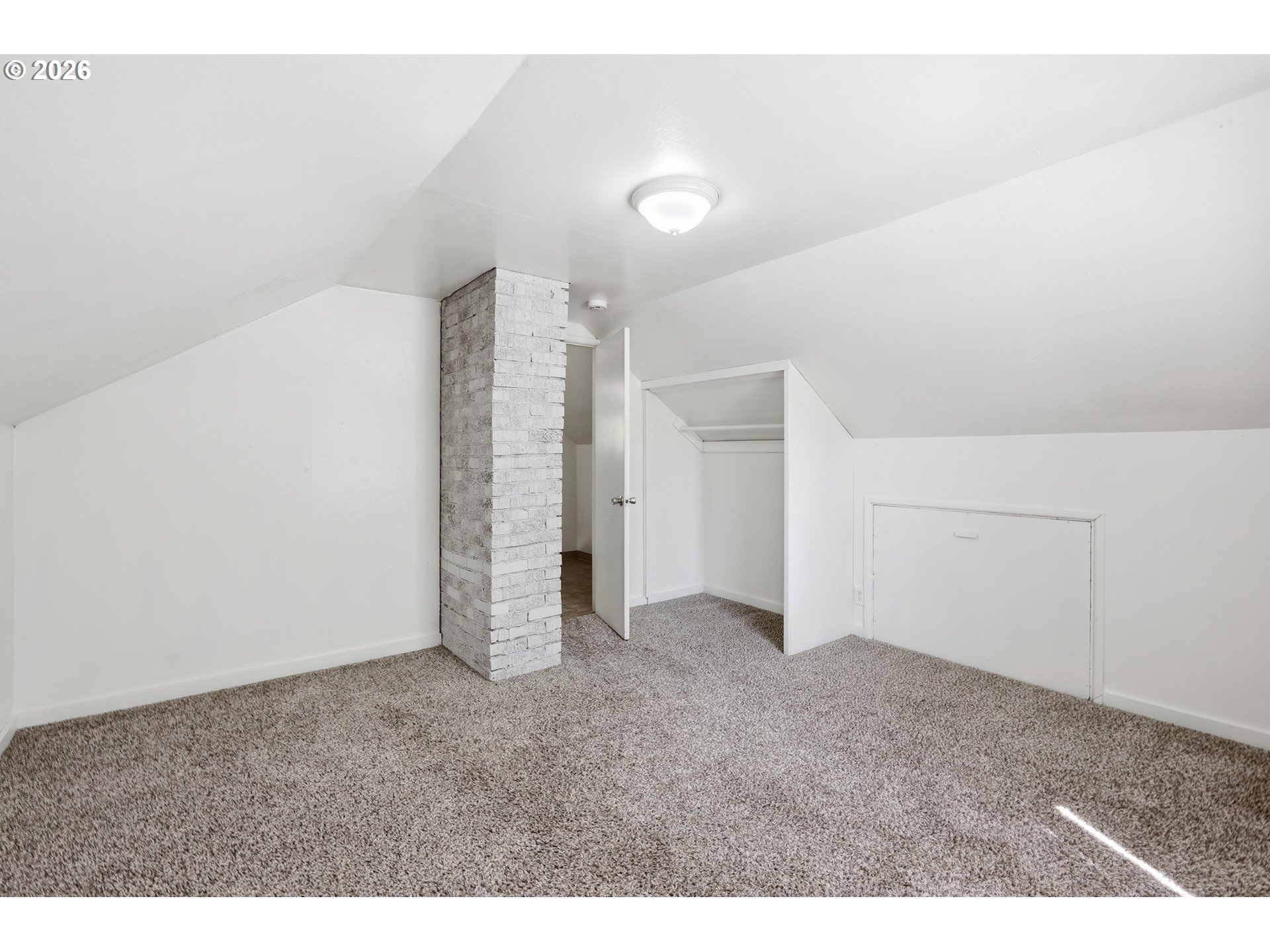 2189 Hilyard Street Eugene, OR 97405 - Photo 26 of 39 a view of an empty room