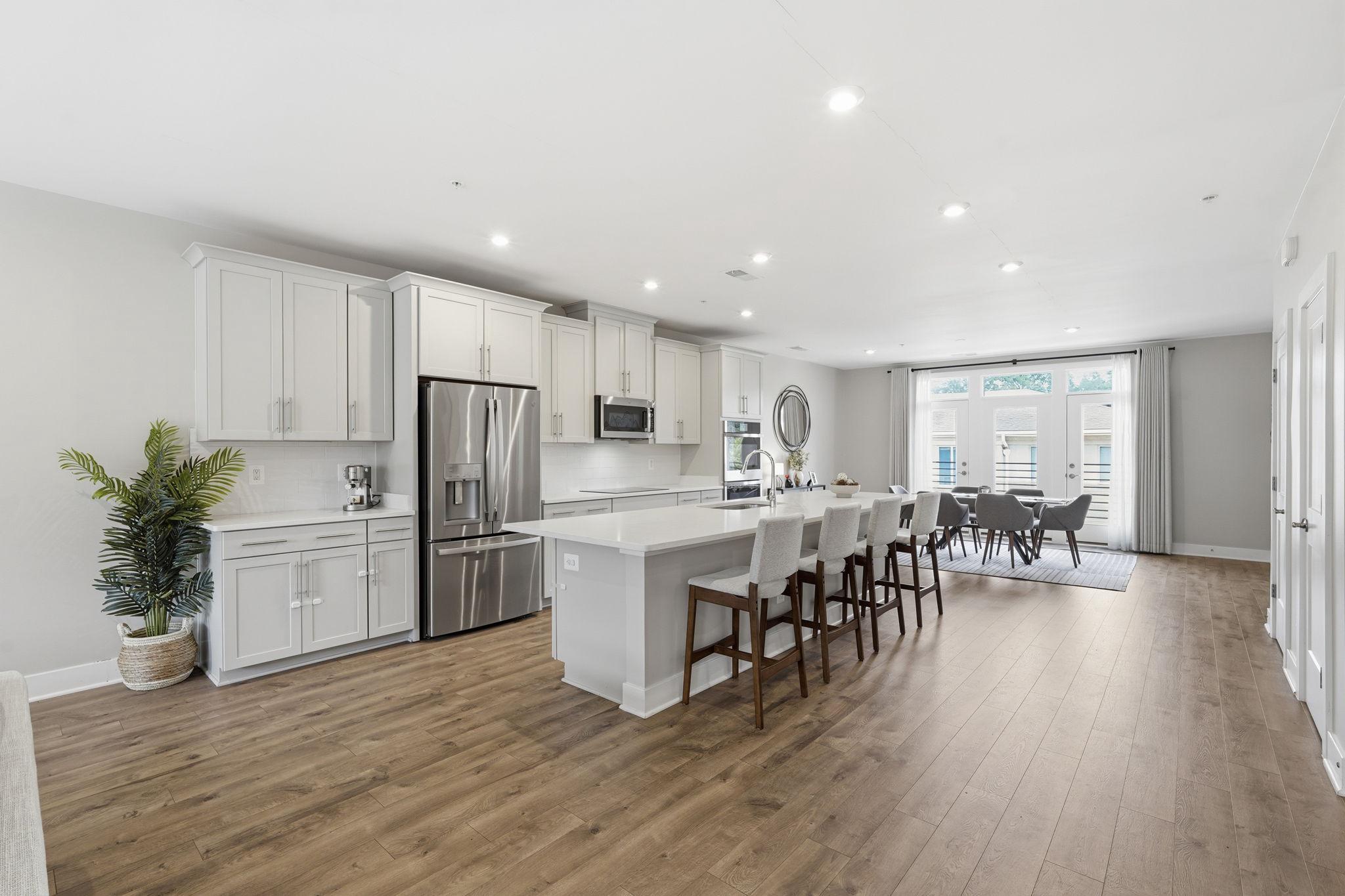 1702 Bandit Loop, Unit 19B Reston, VA 20190 - Photo 4 of 31 Kitchen and dining area.