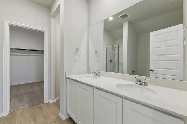 $2,275 | 539 Frst Hvn Drive, Van Alstyne, TX 75495