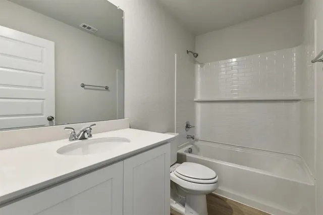 $2,275 | 539 Frst Hvn Drive, Van Alstyne, TX 75495