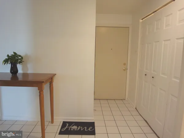 $1,550 | 28 Allegheny Avenue, Unit 2008, Towson, MD 21204