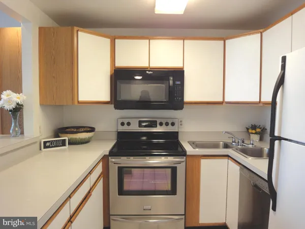 $1,550 | 28 Allegheny Avenue, Unit 2008, Towson, MD 21204