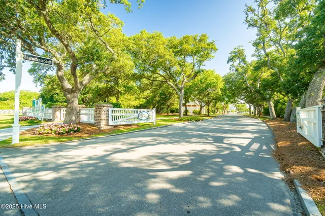 $771,750 | 529 Freedom Park Road, Beaufort, NC 28516