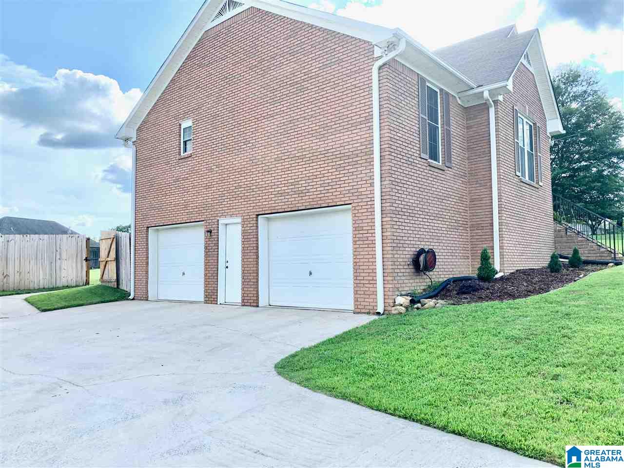 2151 Mahaffey Road Kimberly, AL 35091 - Photo 4 of 43