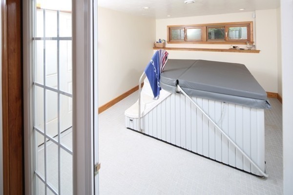 22 Ilex Road Marshfield, MA 02050 - Photo 17 of 21 a view of entryway