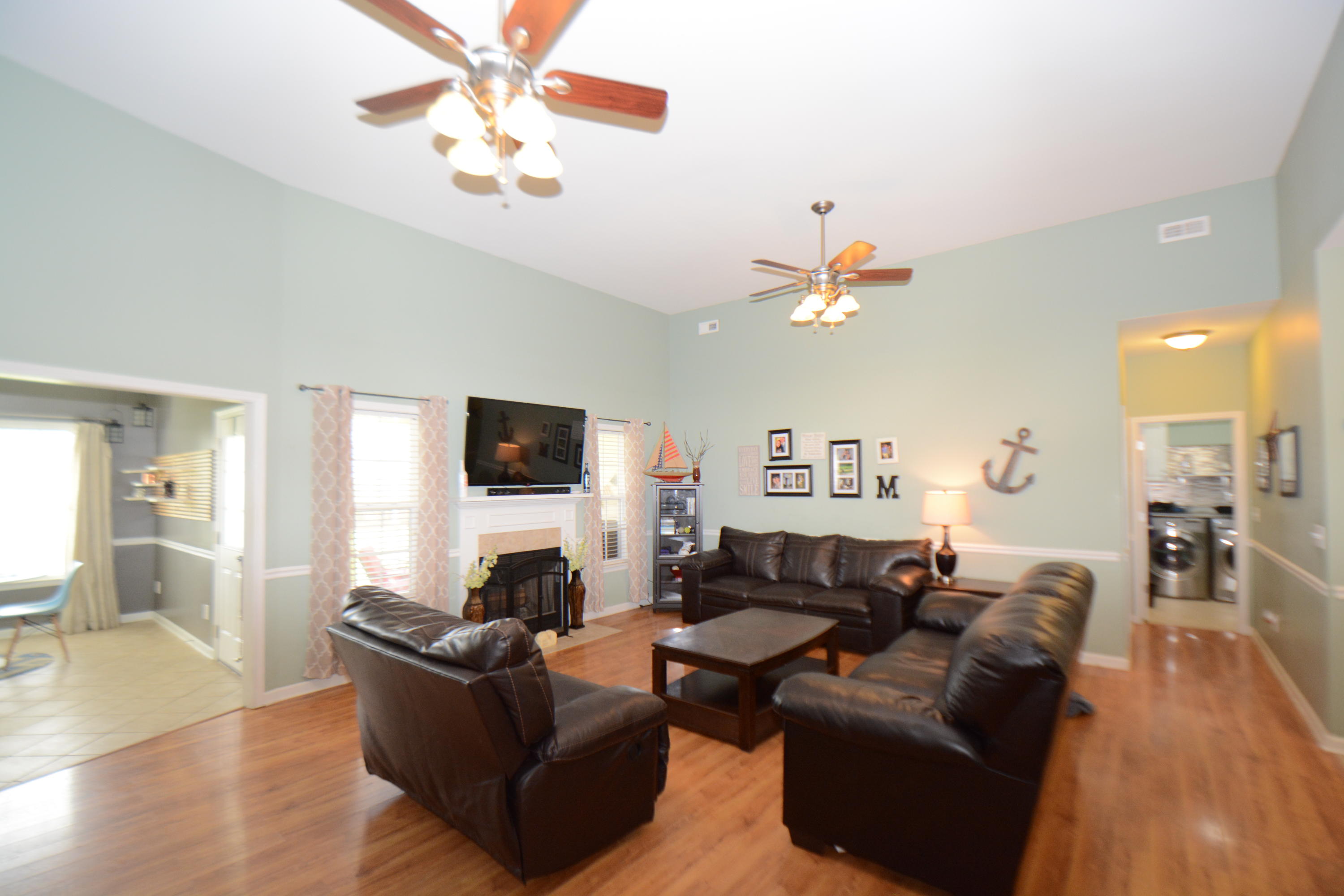 7673 Eagle Lake Road North Charleston, SC 29418 - Photo 3 of 24 Family room