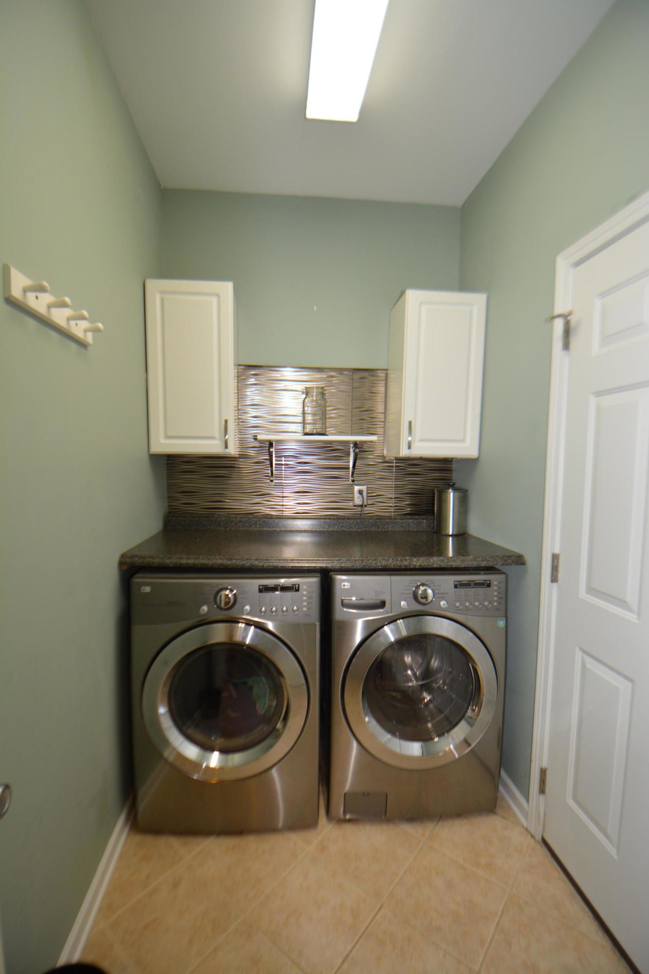 7673 Eagle Lake Road North Charleston, SC 29418 - Photo 23 of 24 laundry room