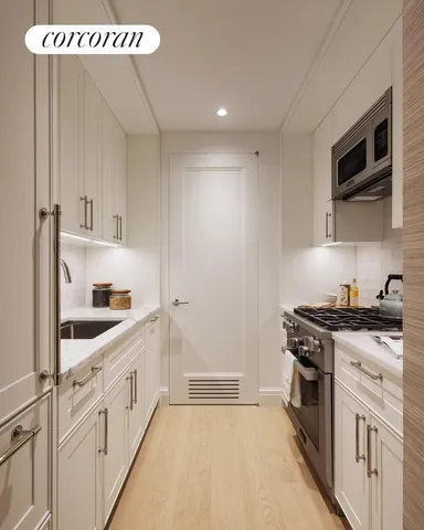 $1,070,000 | 400 East 84th Street, Unit 8F | Upper East Side