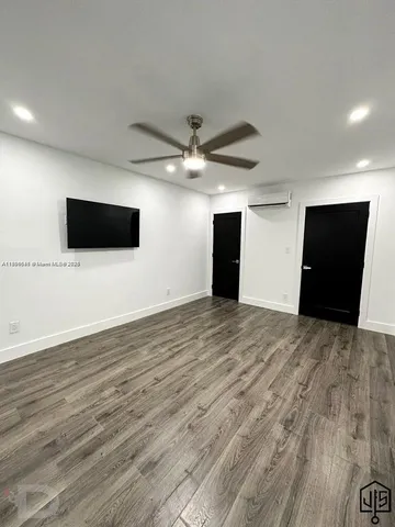 $1,700 | 2100 Southwest 100th Avenue, Unit 1, Miami, FL 33165