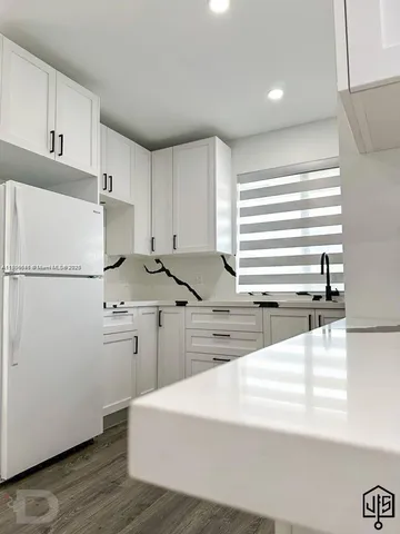 $1,700 | 2100 Southwest 100th Avenue, Unit 1, Miami, FL 33165