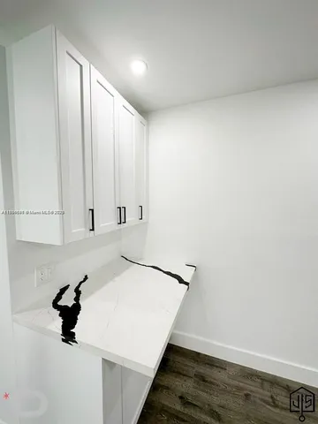 $1,700 | 2100 Southwest 100th Avenue, Unit 1, Miami, FL 33165