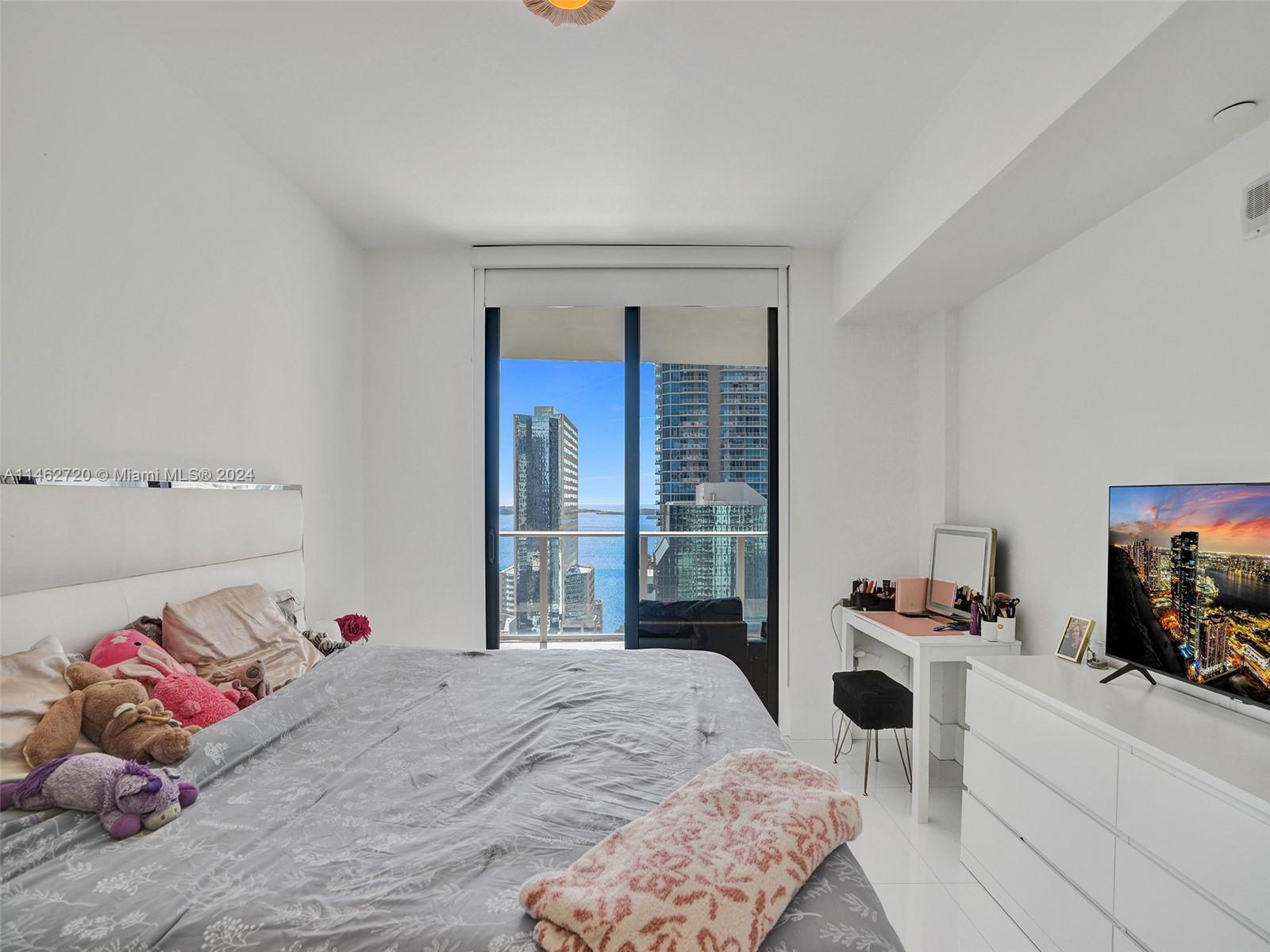 1010 Brickell Avenue, Unit 2505 Miami, FL 33131 - Photo 19 of 61