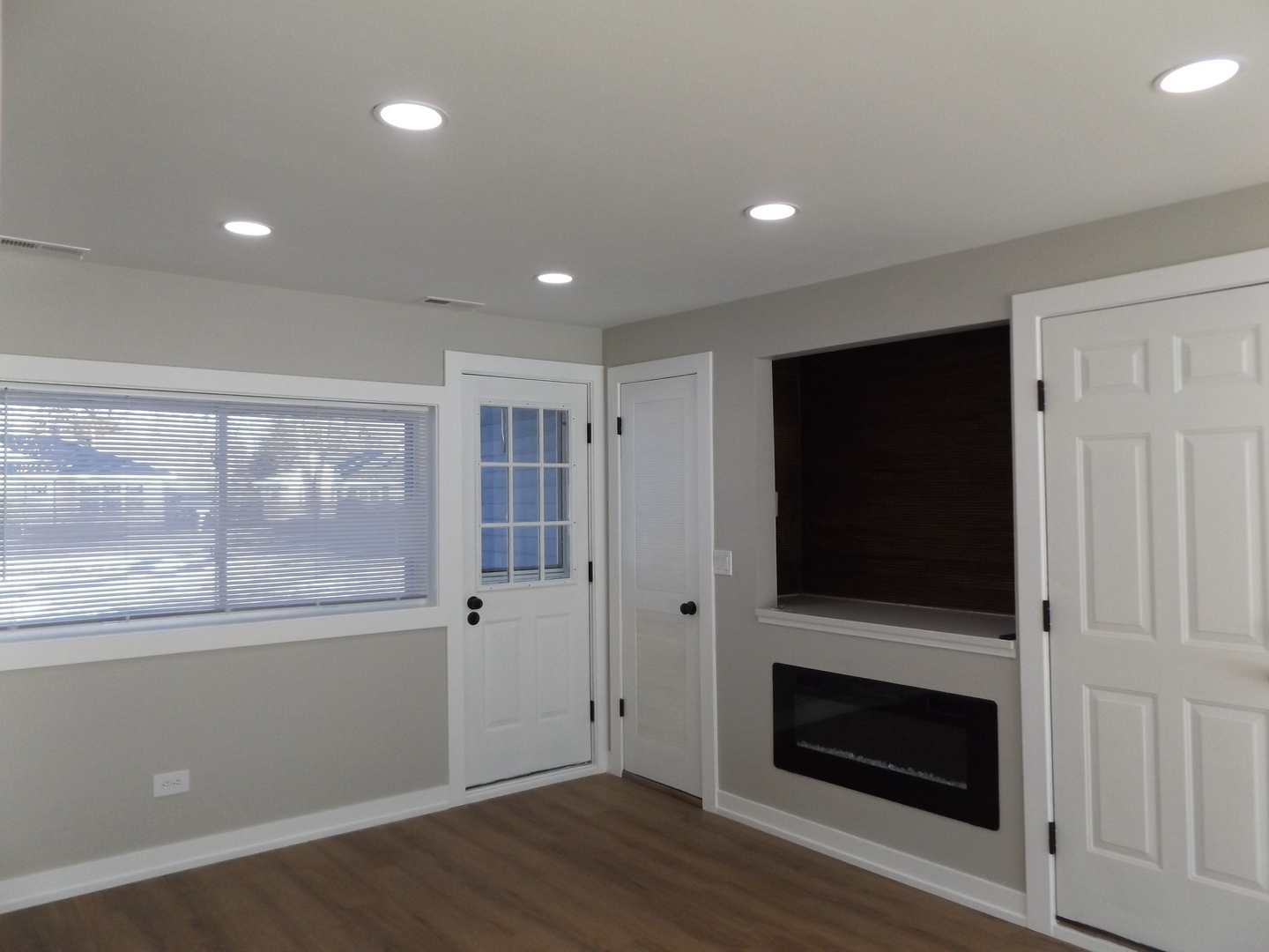 2203 South Street Rolling Meadows, IL 60008 - Photo 11 of 27