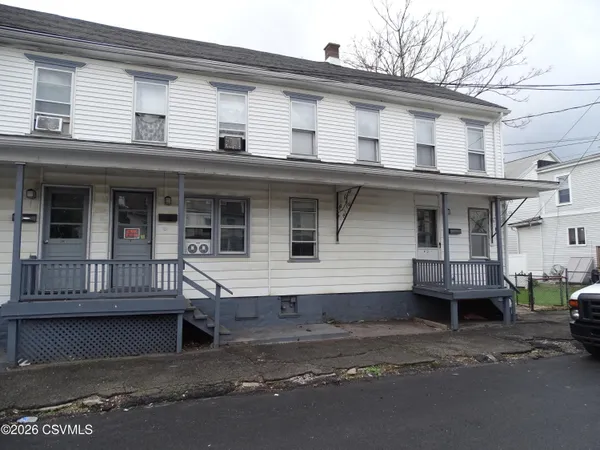 $575 | 412 East Avenue, Mount Carmel, PA 17851