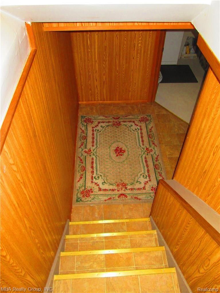21169 Thorofare Road Grosse Ile, MI 48138 - Photo 34 of 54 IMG_8776.JPG