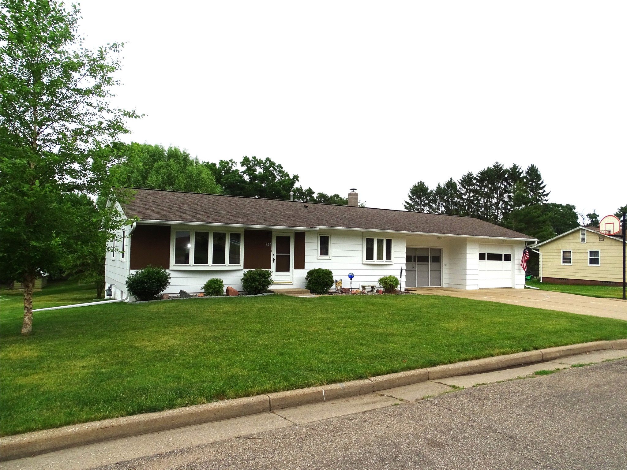 922 Auth Street Durand, WI 54736 - Photo 4 of 40