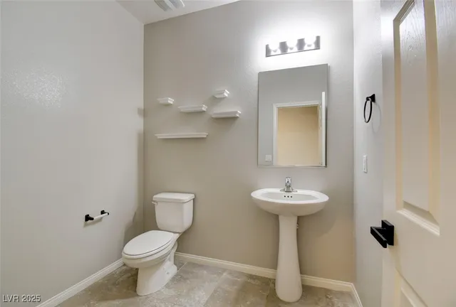 $2,350 | 4120 Free Bird Crest Avenue, North Las Vegas, NV 89081