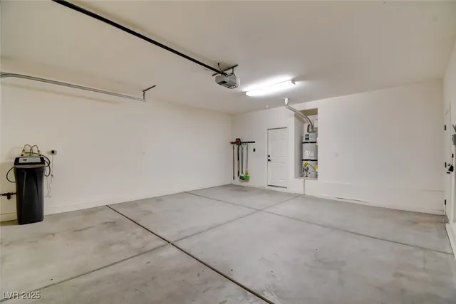 $2,350 | 4120 Free Bird Crest Avenue, North Las Vegas, NV 89081