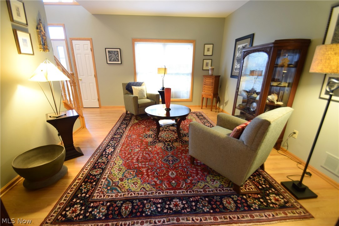 4461 Ridge Crest Drive Akron, OH 44321 - Photo 3 of 32 Formal living room