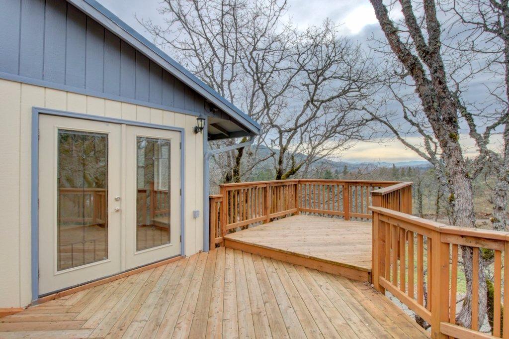 210 Rene Drive Shady Cove, OR 97539 - Photo 3 of 33 Additional Photo