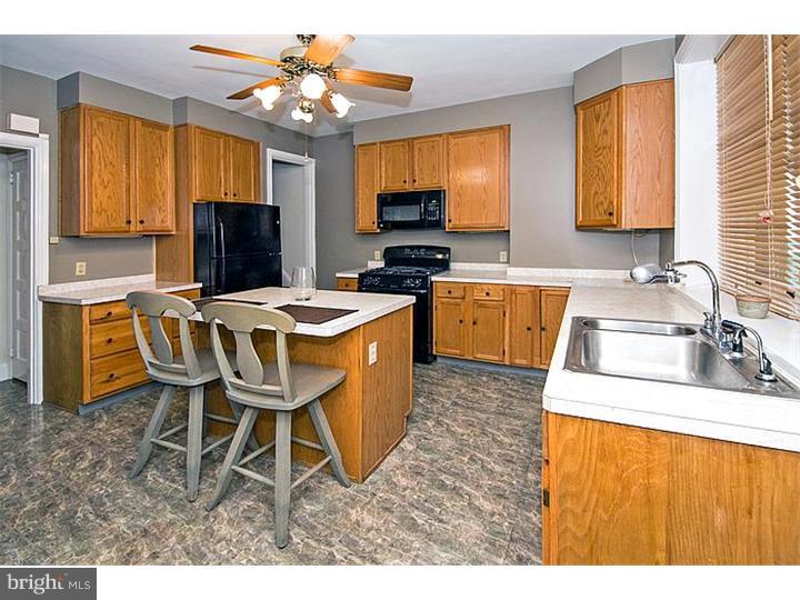 6357 Sherwood Road Philadelphia, PA 19151 - Photo 12 of 25 Gallery Image 12