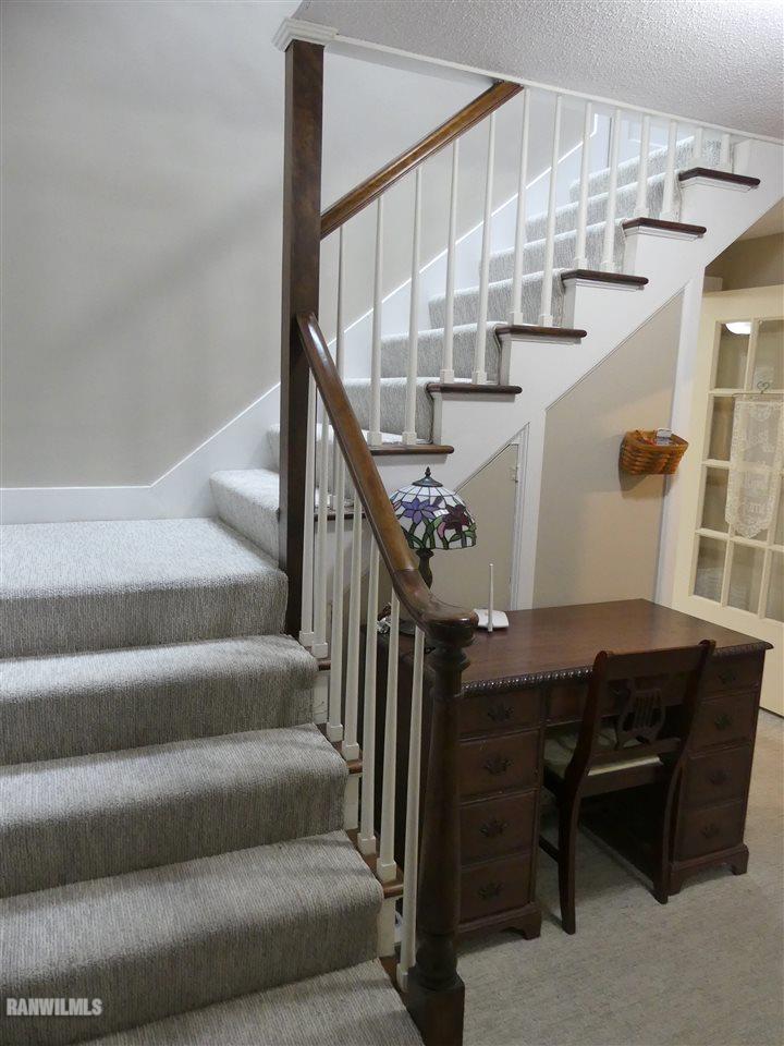 2692 North AYP Road Freeport, IL 61032 - Photo 40 of 67 a view of entryway and hall