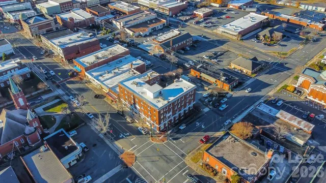 $1,975 | 197 North 2nd Street, Unit 3, Albemarle, NC 28001