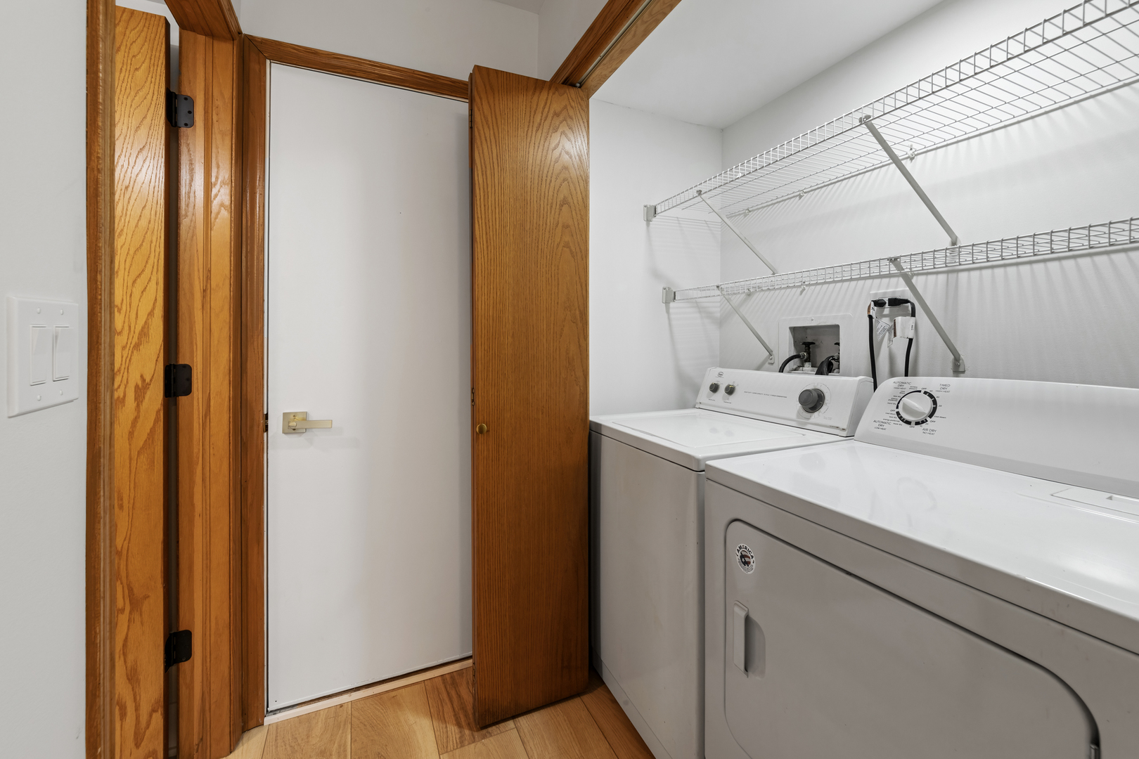14710 Kenton Avenue Midlothian, IL 60445 - Photo 17 of 20 a bathroom with a sink and mirror