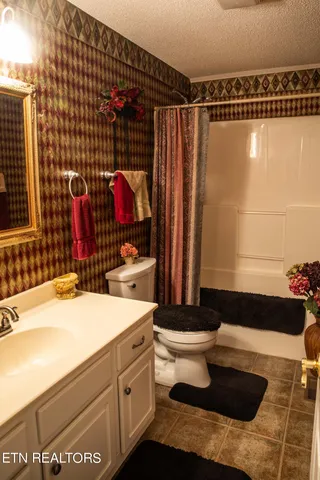 $649,000 | 352 Rutherford Drive, New Tazewell, TN 37825