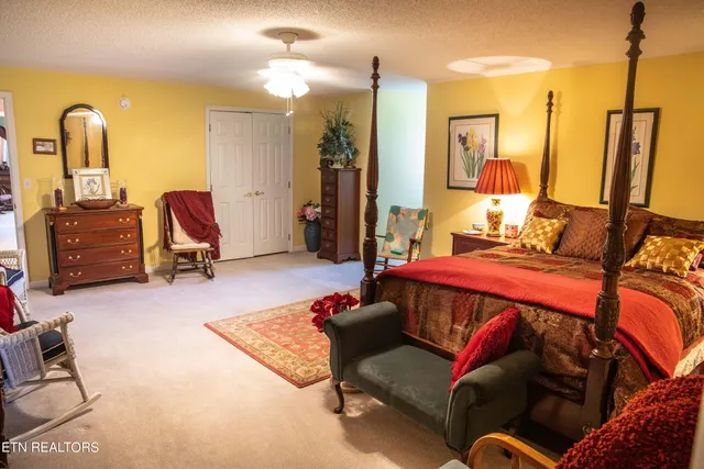 $649,000 | 352 Rutherford Drive, New Tazewell, TN 37825