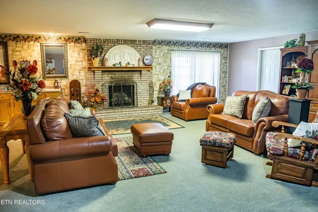 $649,000 | 352 Rutherford Drive, New Tazewell, TN 37825