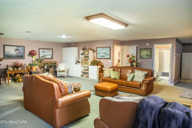 $649,000 | 352 Rutherford Drive, New Tazewell, TN 37825