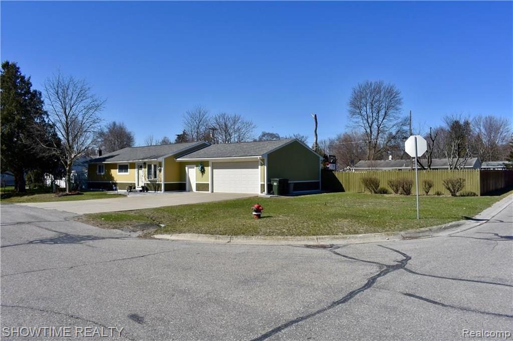 2350 Gerald Avenue Rochester Hills, MI 48307 - Photo 6 of 24
