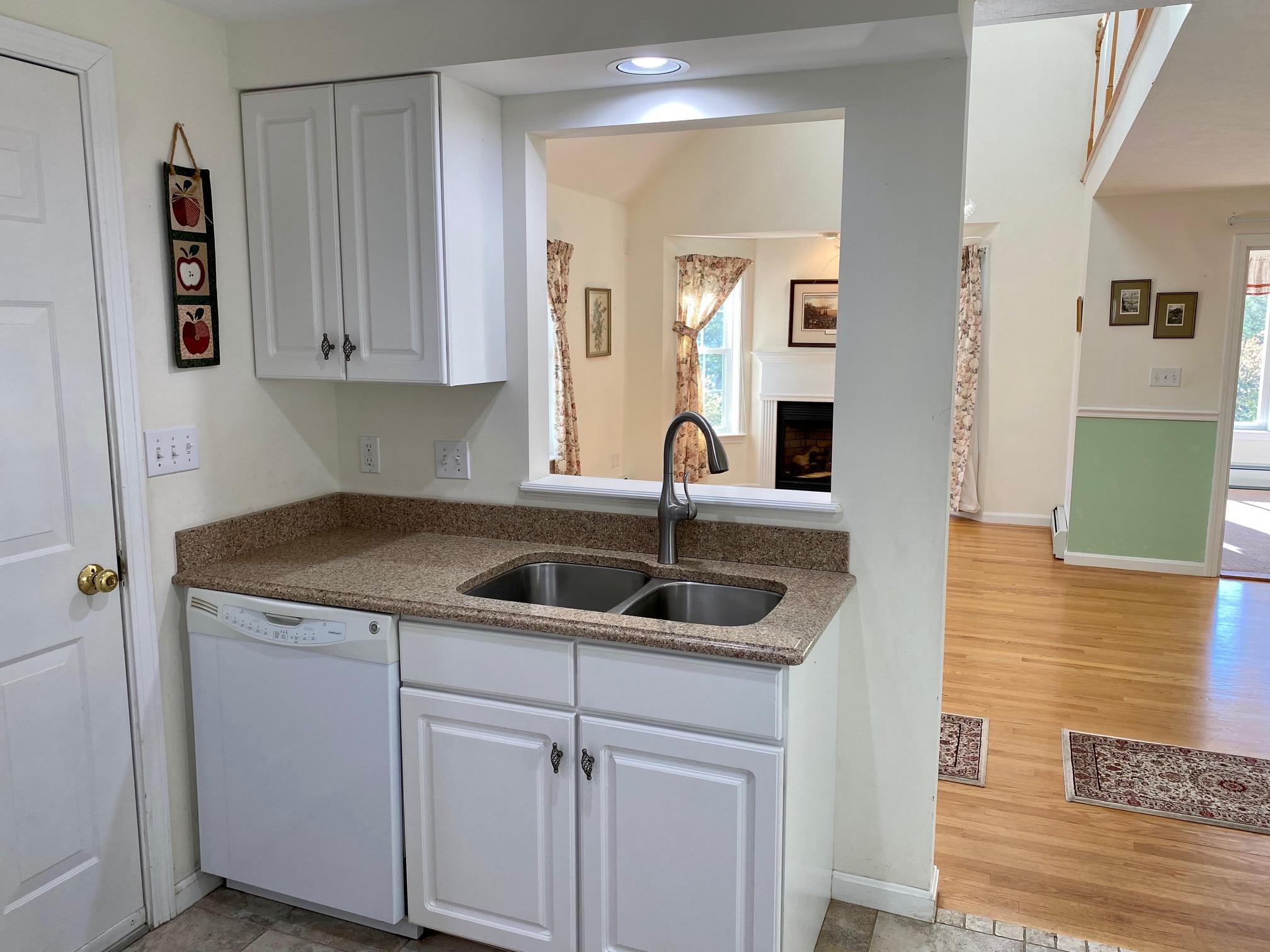 15 Ridgefield Drive, Unit 53 Gorham, ME 04038 - Photo 12 of 47 1 (14)