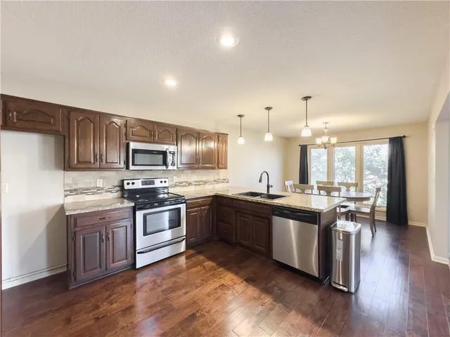 $340,000 | 6308 Northwest 82 Court, Kansas City, MO 64151