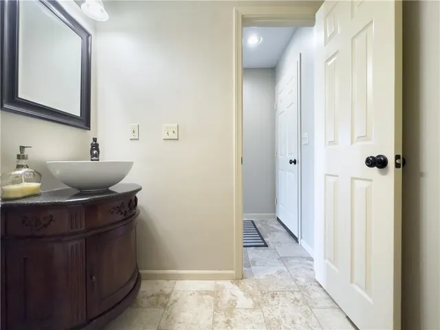 $340,000 | 6308 Northwest 82 Court, Kansas City, MO 64151