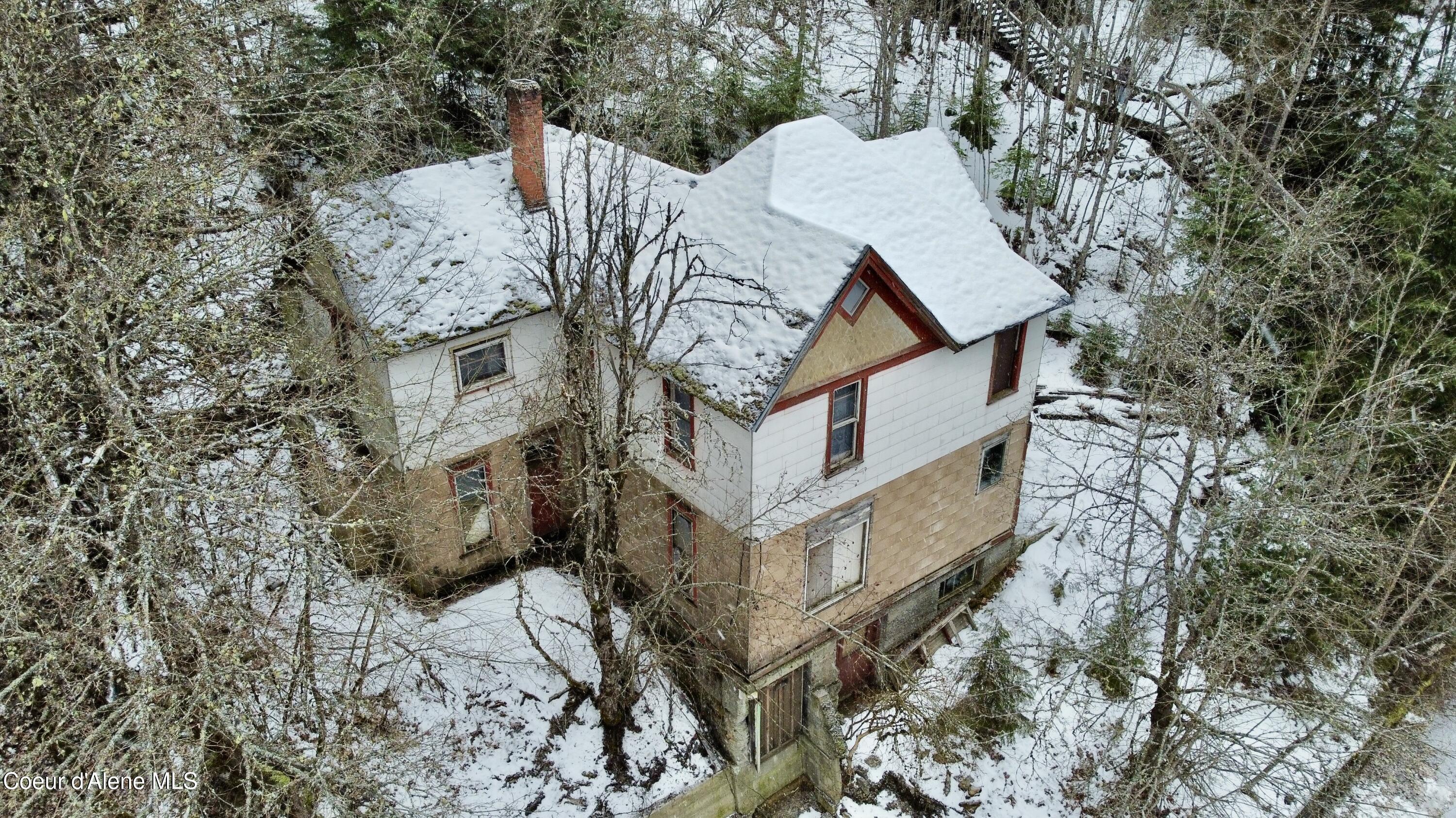 408 High Bank Street Wallace, ID 83873 - Photo 33 of 36 Winter Aerial