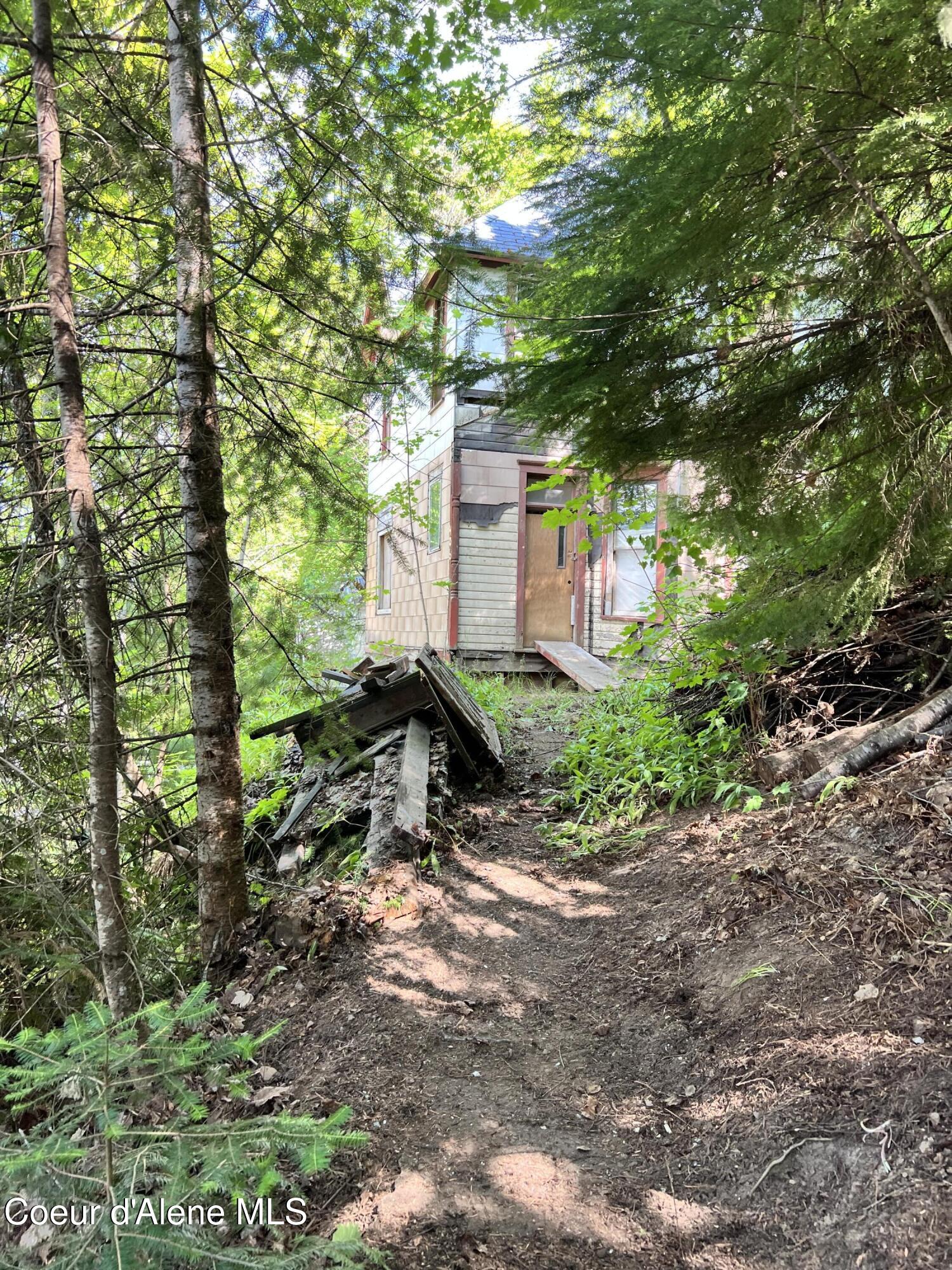 408 High Bank Street Wallace, ID 83873 - Photo 6 of 30 To Home from Public Stairs