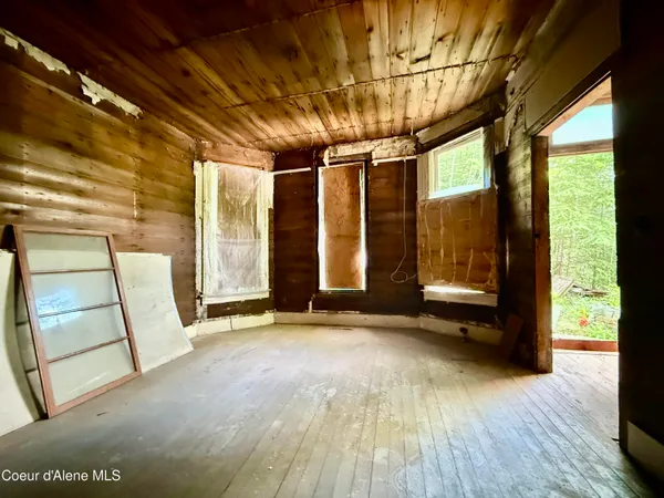 $119,000 | 408 High Bank Street, Wallace, ID 83873