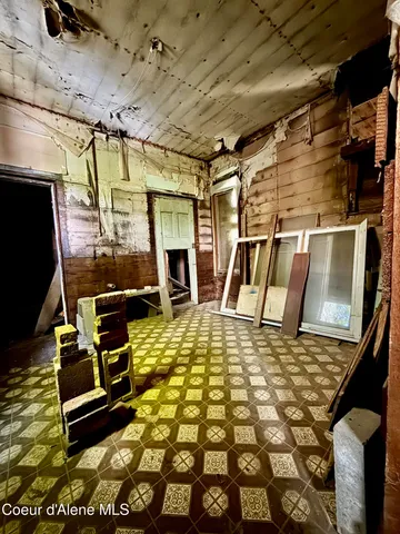 $119,000 | 408 High Bank Street, Wallace, ID 83873