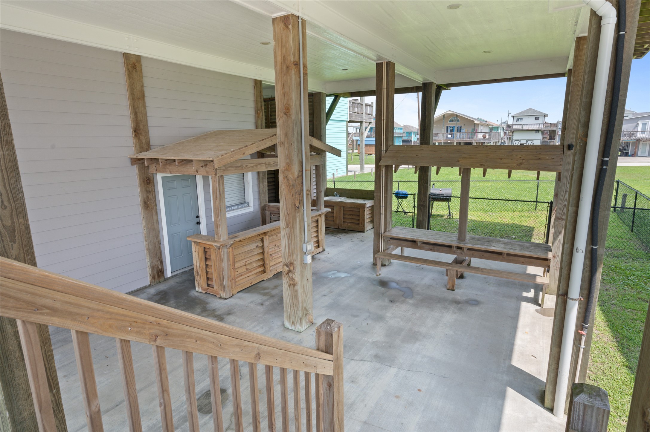 982 South Redfish Crystal Beach, TX 77650 - Photo 10 of 44 a view of a porch with a furniture